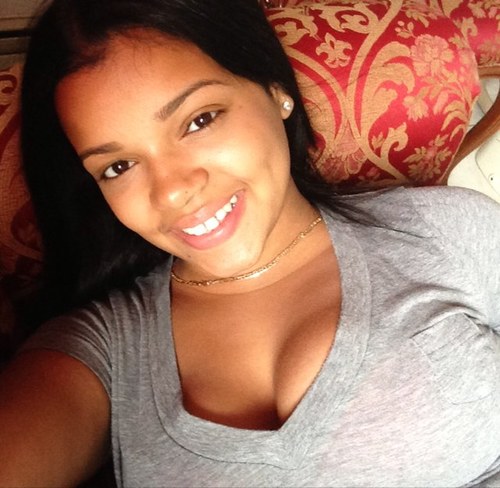 Kimzzie_'s profile picture. 