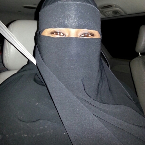 I am a 29 yr old Muslimah & Mother to 3 beautiful children! Allah is my Lord, Islam is my deen and Muhammad (sallallahu alayhi wa sallam) is my Messenger!