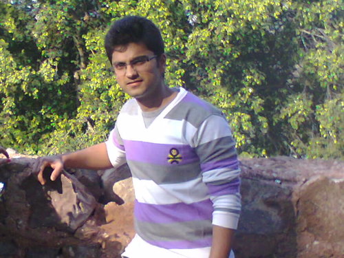 Never Believes In Giving Up!!!
Not Scared Of Failure..But Admire The Experience And Success Achieved.
Love tO Live..Live tO LoVe 3 :D