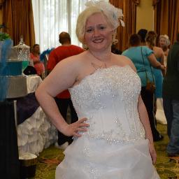 im 20, a mother, a photographer, a model, an actress, i work on the media team at my church and a marathon runner.