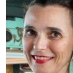 Guitarrista y docente. Integrande del duo de tango Musas Orilleras junto a Andrea Bollof