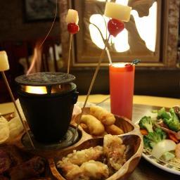 East Place Restaurant serves #Chinese dining, pickup & delivery to #Hamont. (Non-food tweets don't always reflect restaurant views) 48 Centennial N 905-560-2127