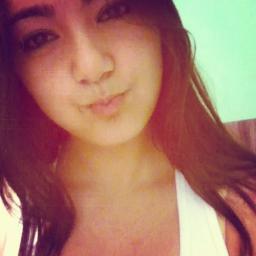 .
-   Uma hoora Feliz, outra tristte, 
. Boquinha de Menina, Mente de Adulta ♪
 
Essa soou euu *---*