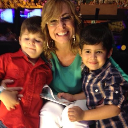 Directora Ejecutiva de Fundacion Operacion Sonrisa y mama de 2 preciosos gordos! Eternamente agradecida con las Bendiciones que Dios me da todos los dias!