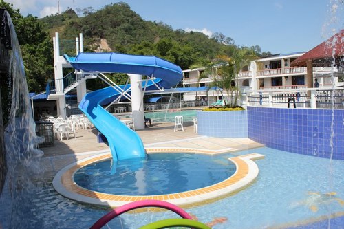 Contamos con servicio de Hotel, 2 piscinas, tobogán, restaurante, turco, sauna, bar y parqueadero.  Atendemos Eventos. PIN 26A9E7C7