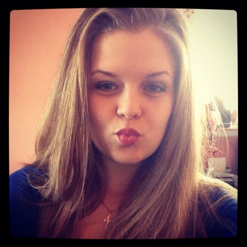 nickeechapman's profile picture. 