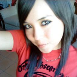 amiga de mis amigos, hija de mis papas, sigueme y te sigo.