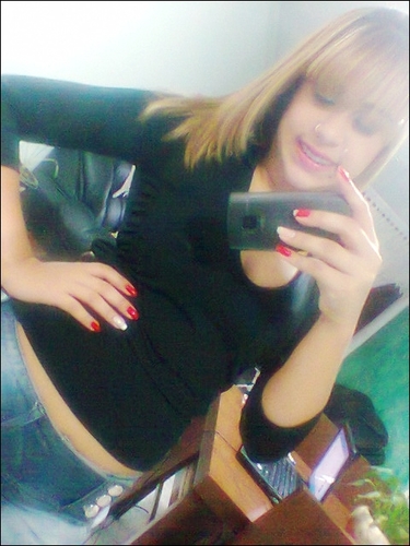 Enttão abre o olho mulher vê quanto cara te quer  ♫♪