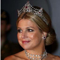 Born 17 may 1971 Buenos Aires and living in Wassenaar. Proud mother of three daughters and wife of King Willem Alexander
