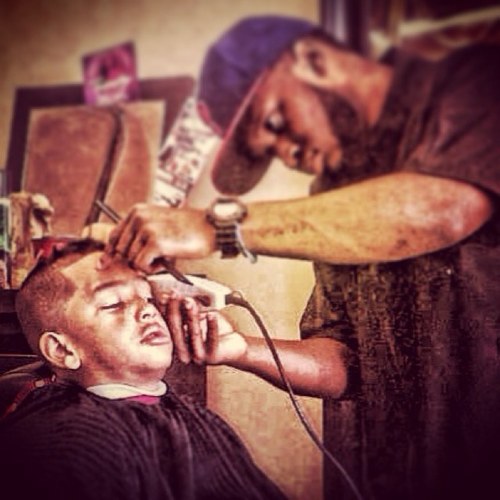 TDotskleanest's profile picture. Check out my blog http://t.co/viS788rQiG #FLYY guy #teamblackberry #Barber, #comedian,#student  Success is a privilege in which you must earn