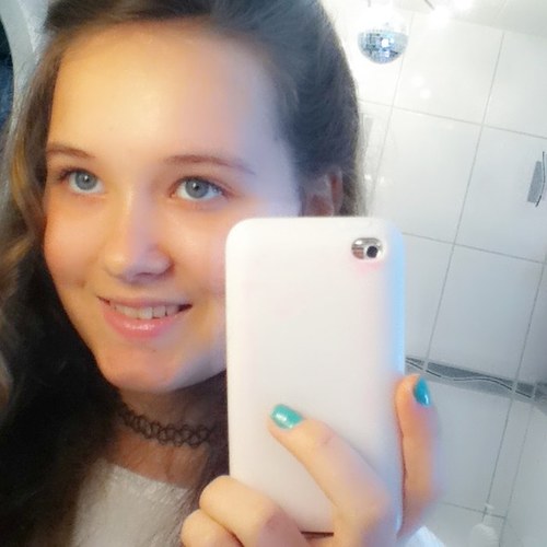 katharinalflick's profile picture. ••singer•dancer•actrice••
**Musical performer to be**

I love making new friends and I believe in love at first sight...