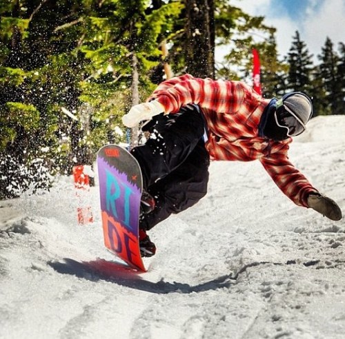 Snowboard and Longboard tweets
#Snowboardcode
send me shredding pics to RT!