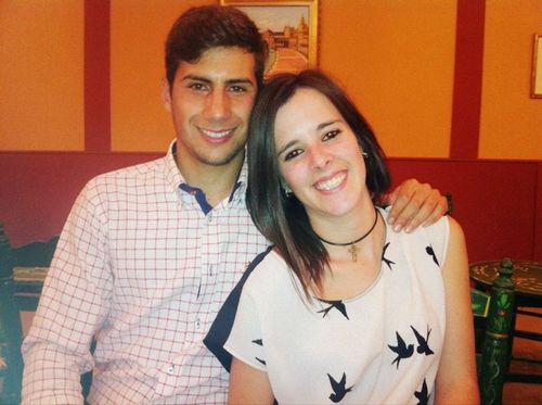 Estudiante de Relaciones Laborales y Recursos Humanos en Pablo de Olavide. Me gusta el futbol y el deporte.
