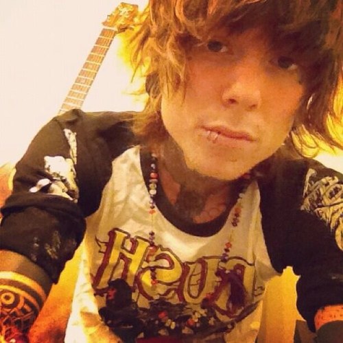 0fficialChrisD's profile picture. Hey guys