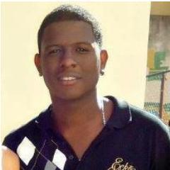 Não adianta olhar pro céu com muita fé e pouca luta !
