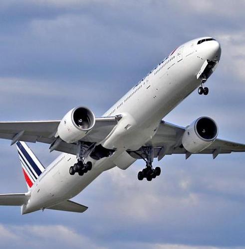 aviation lover, spotter, photographer, world traveller