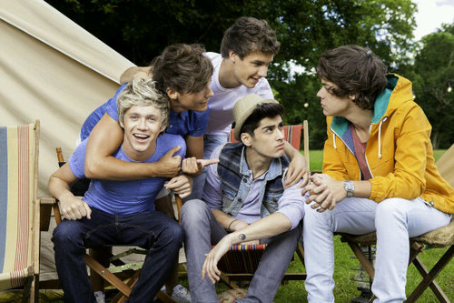 Unofficiall fanbase from Indonesia! 5 directioner here zahra-shella-mawaddah-fanny-widya♥ Check our tweets for 1D latest updates or ask us(: