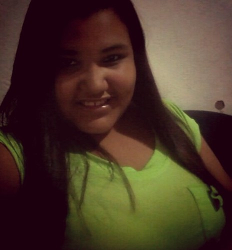 α gαrotiinhα imperfeitα,
αqeelα qeê chorα de dor,
αqeelα qeê ja sofreu poor αmor,
αqeelα qe sαbe se αrrepender