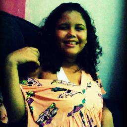 ~ Amooo Neymar,Adoro RBD,sou uma menina tranquila muito fã de novela,Brincalhona e Adoro Fazer Amizades !!!