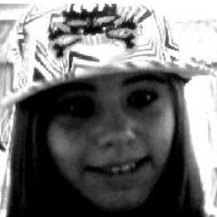 SOU APENAS UMA MENINA RETARDADA,LOUCA E CHEIA DE DEFEITOS QUE NÃO SABE SER FALSA NEM SINICA SOU APENAS SINCERA POR ISSO  MUITOS ME ODEIAM E ME CRITICAM