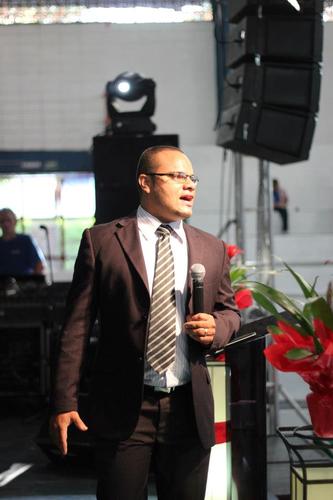 http://t.co/yslU2PFa

      ( Pastor , Servo do Grande Deus ,. )
~Não queira ser NADA apenas deixe ser usado por Deus ! ! !