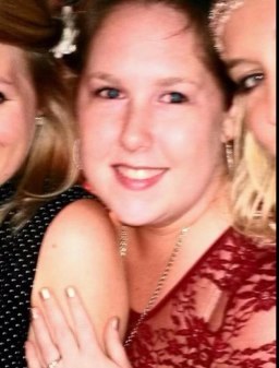 Lover of camping, travel, horror movies, event planning, friends, music, cooking, wine, perfumes and marketing. In no particular order =)
