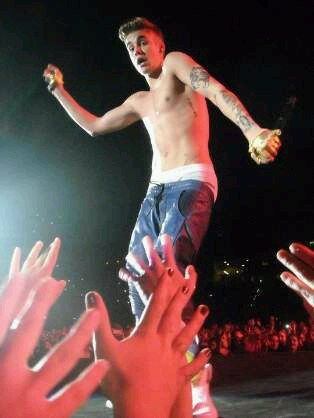 I once was less than a meter away from Justin Bieber.   #believetour