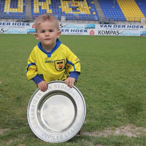 -Zelfstandige kraamverzorgster                         -Sc Cambuur (kaartverkoop westtribune.                                         - 2 zoons Léon  & Aron