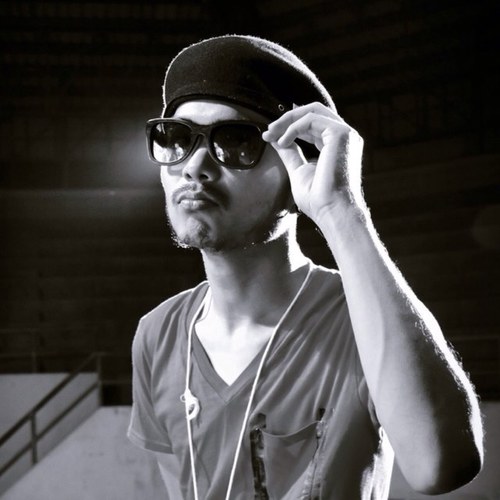 Guitarist of LaoLom Band