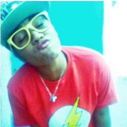 Náa, 20 anos, namoro, sou LÉSBICA.
http://t.co/u06YJGIx2S, http://t.co/I8q3rojGNa