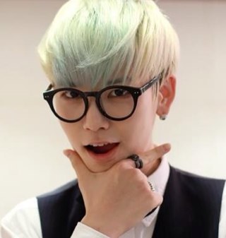 อันยองงงง ~~ เราเป็นเบบี้ของบัพนะนะ -..- ฟอลได้ไม่กัด5555. คุยเยอะๆๆน้า -3-จ้วบ❤