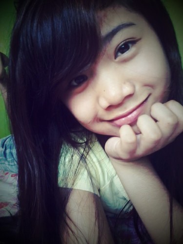 15 Y'O and Simple.. Living with Musics, FOLLOW: Instagram - @moleekai FB - http://t.co/0aLyrjgOW7 THANKYOU! :)