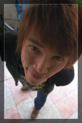 blue_aflutter's profile picture. 江湖一把傘~有事趕快閃!