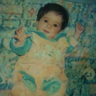 Welcome to my profile :)
i am Palestinian i speak English,Arabic and a little bit Italian 
U can join me on Facebook too :)