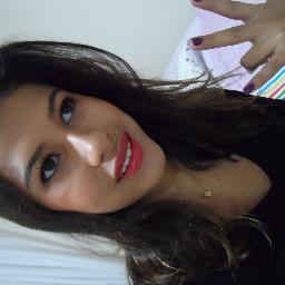 Taurina. Vegetariana. Brasileira. 20.