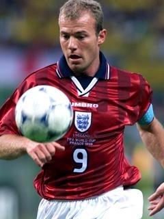 ドーハの悲劇を目の当たりにし、94W杯でバッジョ、ロマーリオに魅了されて以来サッカー観戦にハマる。

98年にマンUのユニフォームを買い始めたことを機に集めたユニ100着

その他好きなもの；相棒、鹿児島ユナイテッド、吉田類、幕末史跡巡り、ウィスキーハイボール

尊敬する人:イチロー、カズ、クラッキー