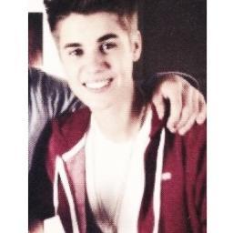 jbiebersomeday's profile picture. justin is my angel without wings and nicki is perf k bye.