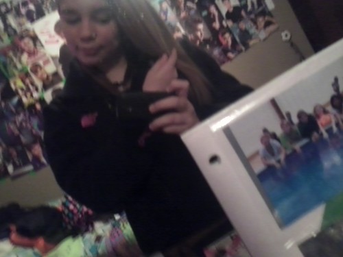 My name is Stephanie Lynn Kik name:Swaggie206712 follow me and ill follow back