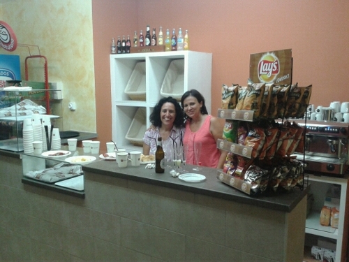 panellets_cb's profile picture. Desayunos, almuerzos, café... en un buen ambiente, y tambien preparamos pedidos para cenas, fiestas...en Castellón y Valencia; facebook- panellets