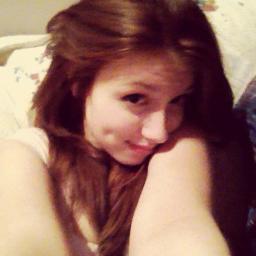 ℱℴℓℓℴω mє ♥ & i'll ℱℴℓℓℴω back♥. ask me anything  
:)   Live Beyond Your Abilities X♥oxo