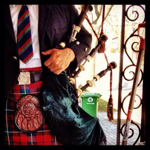 A busy Montreal Piper since 1989. I have played here, there & EVERYWHERE in the MTL area. A performer, composer, teacher & student of Highland Bagpipe Music…