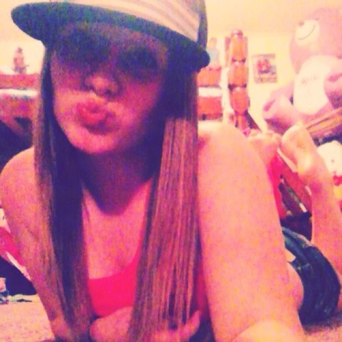 iLoveePink! TeamShorty! Dont Be Fakee! Dont hate The Playa Hate The Gamee! FWM , iPlay Backk! iDo Everythinq 20timess Harderr! HMU