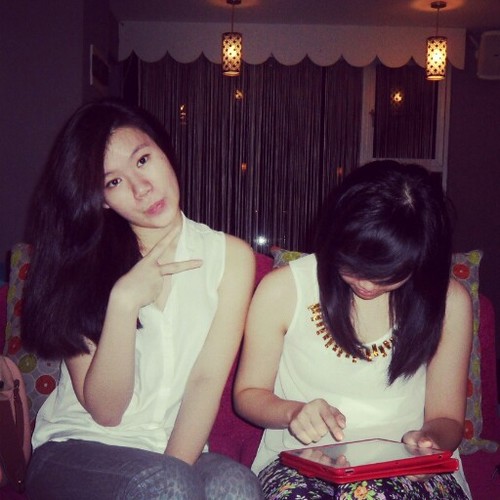 jscsharon's profile picture. sleep all day, watch all night, eat all the time.