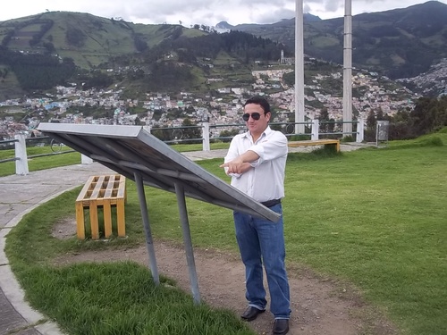 DARWIN CEPEDA S.
Un soberbio enamorado de su belleza Mija será un honor poder tenerle en mis contactos a una mujer tan bella como lo es ud princesa
Besos