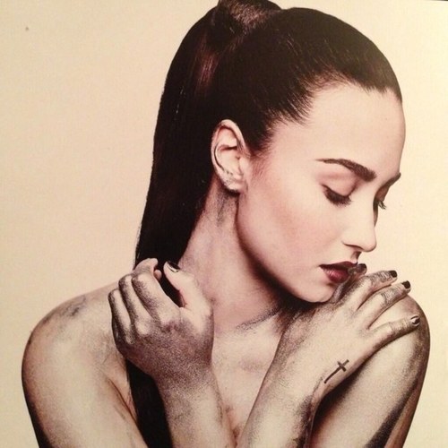 Hmm, In love with the janoskians and obviously DEMI!
