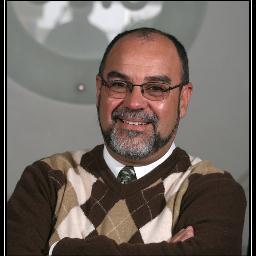 Walter Gustavo Socias , apodo ELGOMA , profesor Matemática, Periodista Deportivo. Nací en Fray Bentos 9 marzo1961. Conductor creador de La Deporteca.
