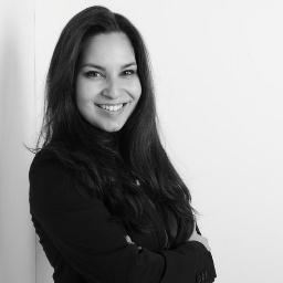 International corporate and financial PR professional. After seven years in London, presently based in Switzerland.