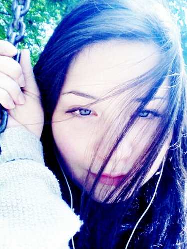 Leoniie_o1's profile picture. Follow me I'll follow back :)