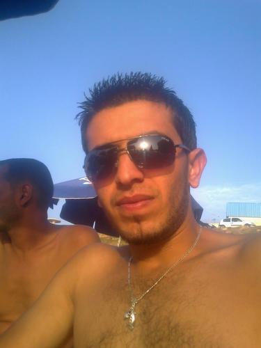 didi_dady's profile picture. ويَمُر العمرُ على مَهلٍ ، على مَللٍ ، على أمَلٍ ... 🎭 💓