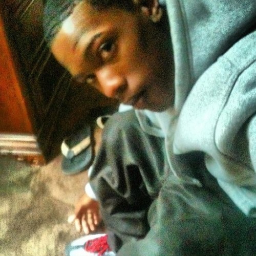 i just speak my mind and roll with the flow--- teamiphone teammvsu teamhustle!!! follow with #CAUTION